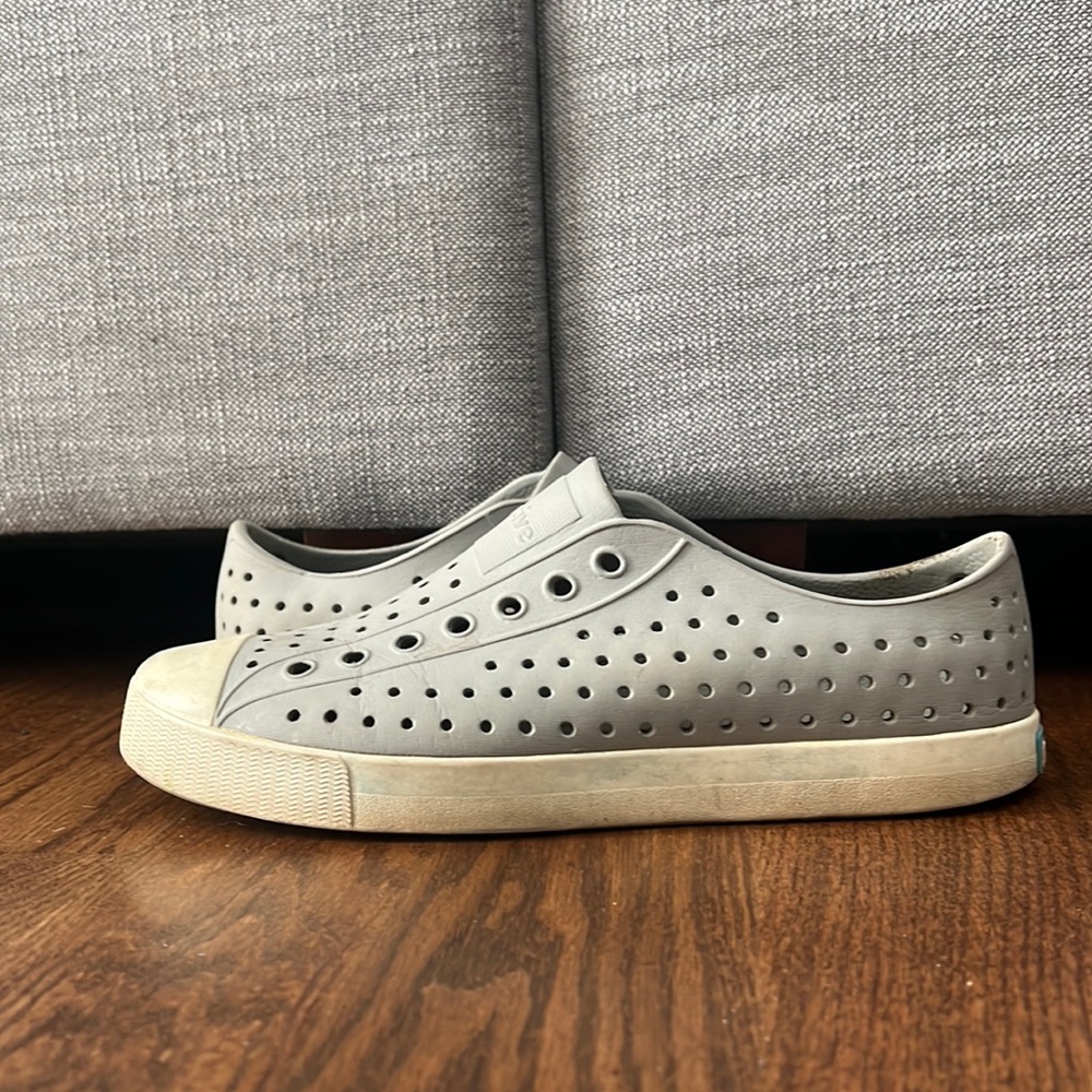 Jefferson Woman's Outdoor Native Shoes Size 9